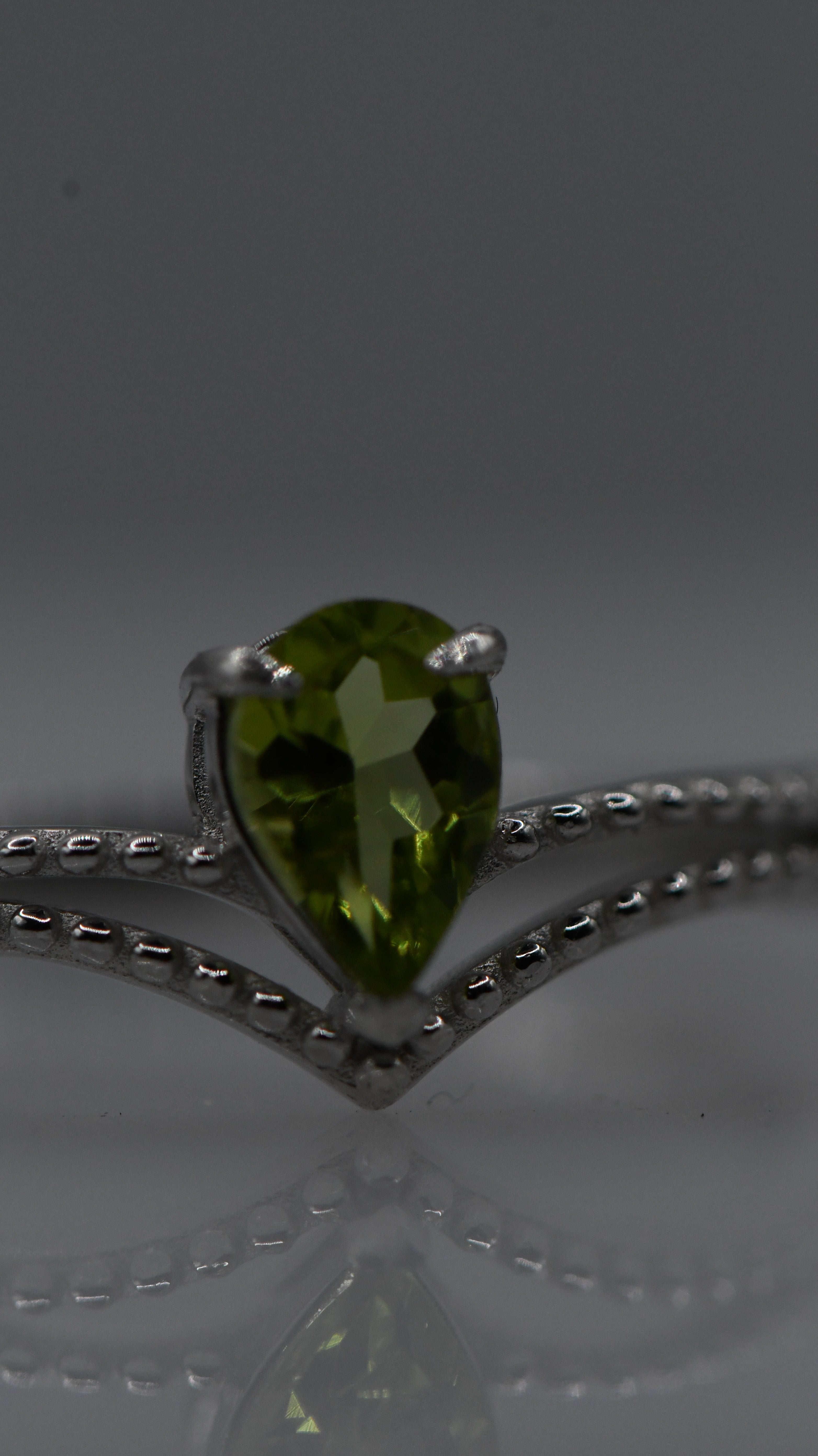 Pear peridot ring