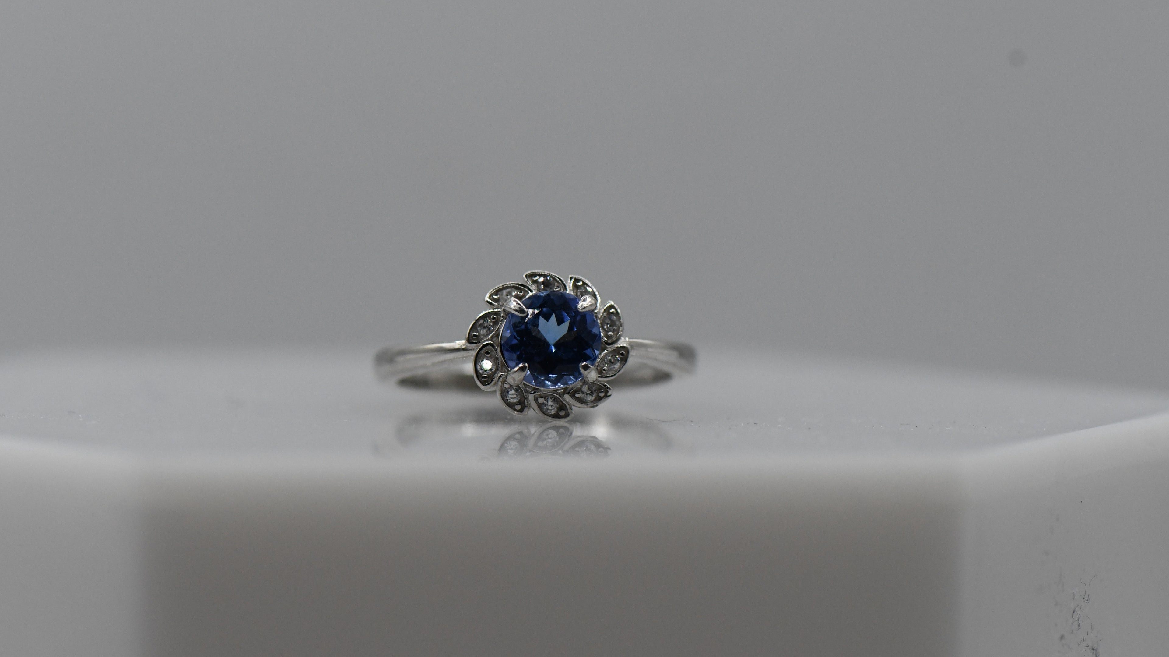 Round tanzanite silver ring