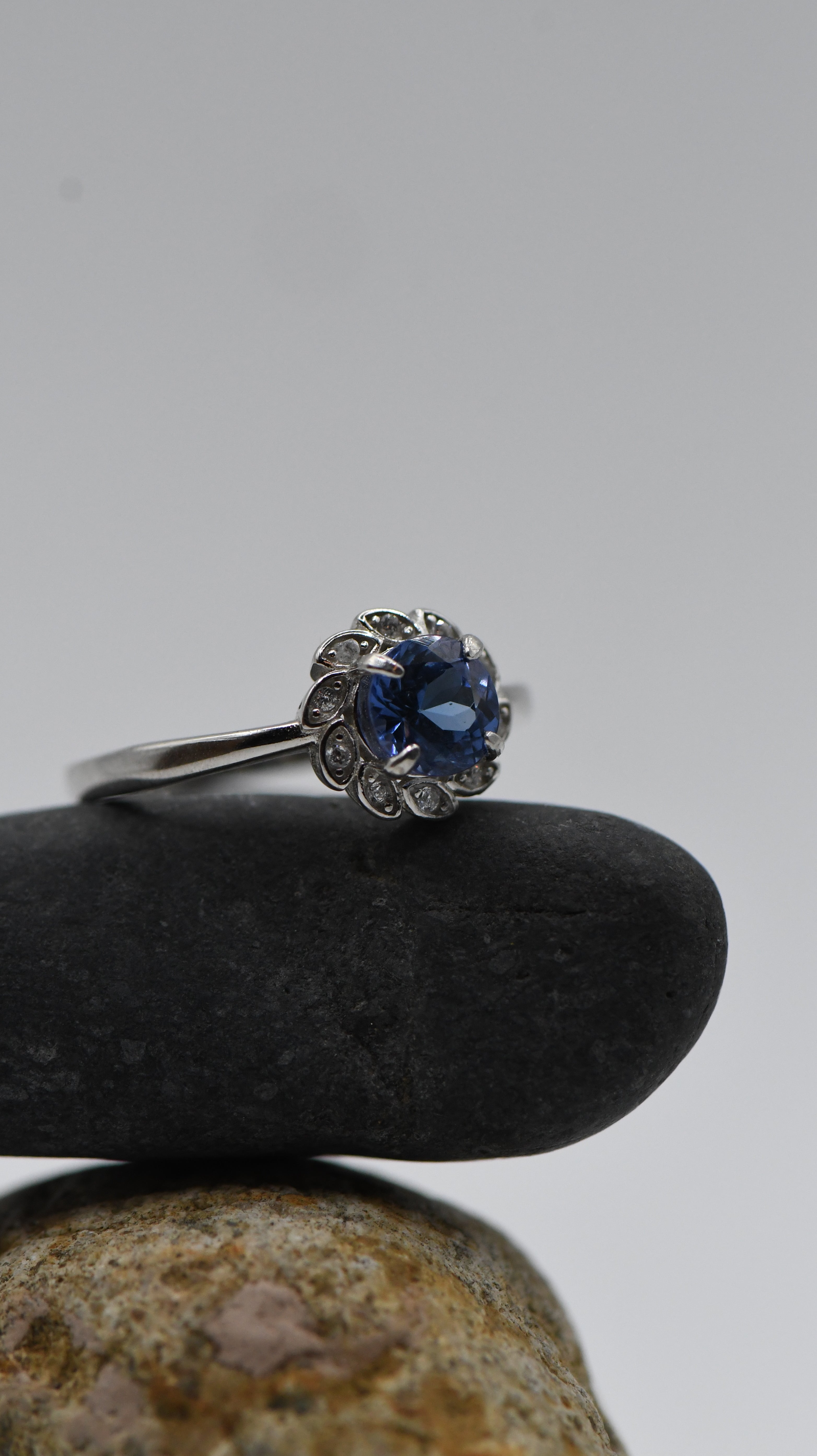 Round tanzanite silver ring
