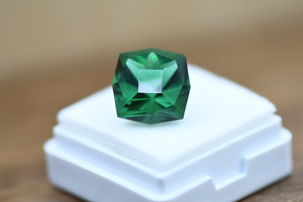 Helenite single stone